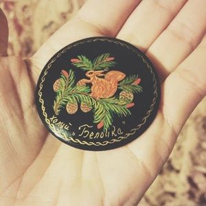 GONE NUTS SQUIRREL PIN >>>  Hand Painted Wooden